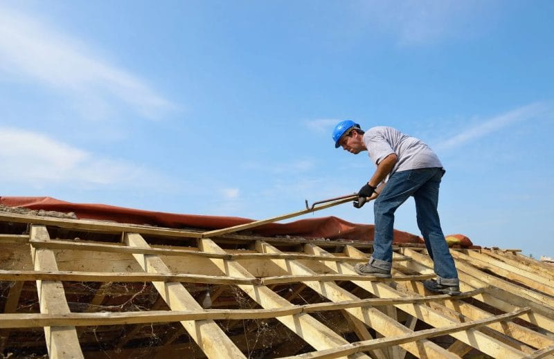 Hire professional roofer